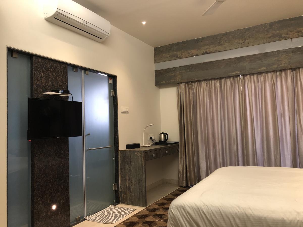 Hotel Sharanam Shegaon エクステリア 写真