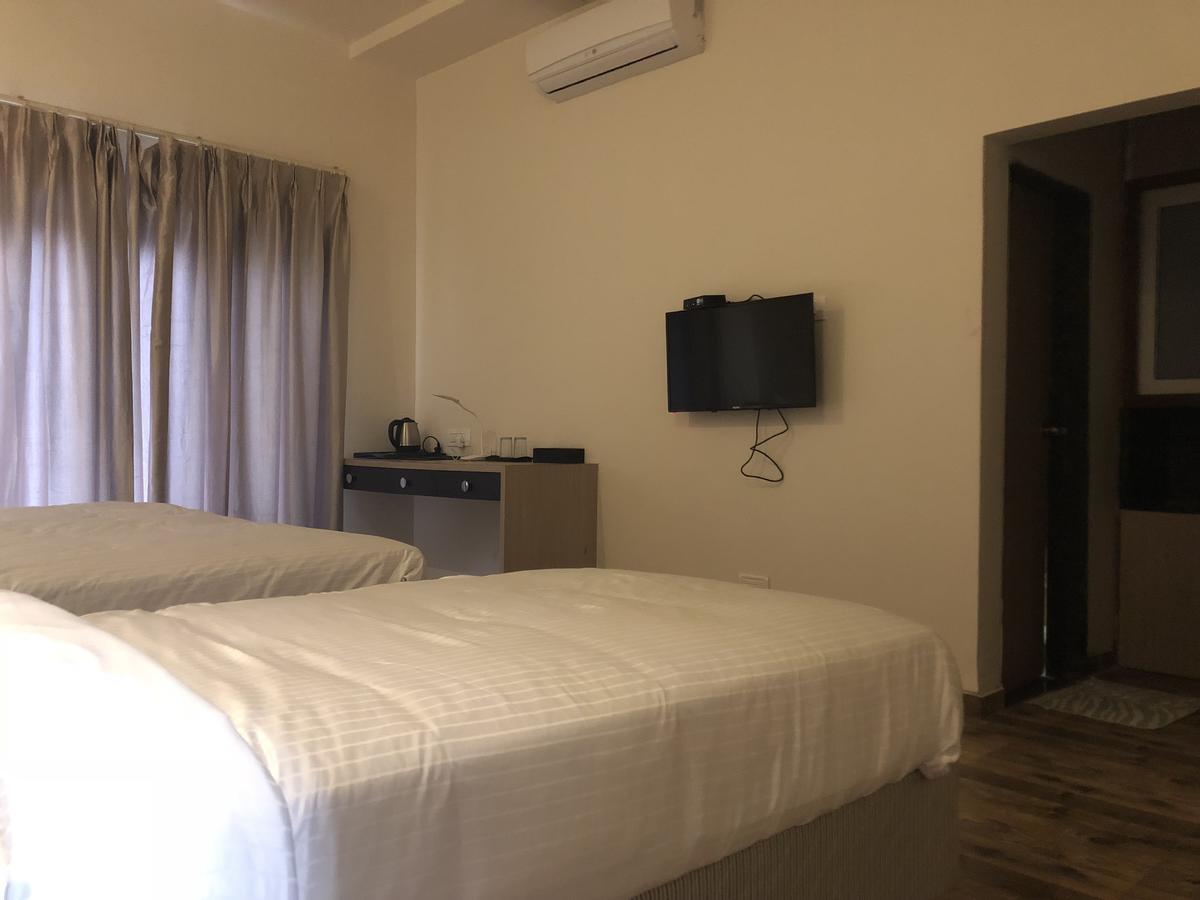 Hotel Sharanam Shegaon エクステリア 写真